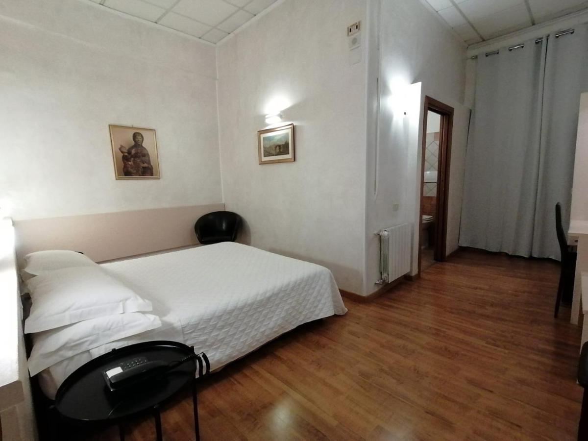 Hotel Julia Rom Eksteriør billede
