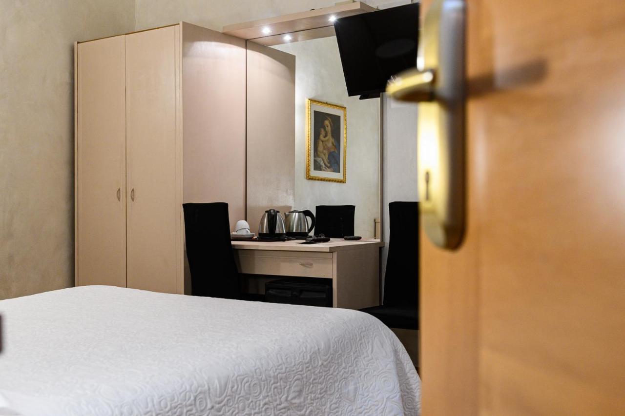 Hotel Julia Rom Eksteriør billede