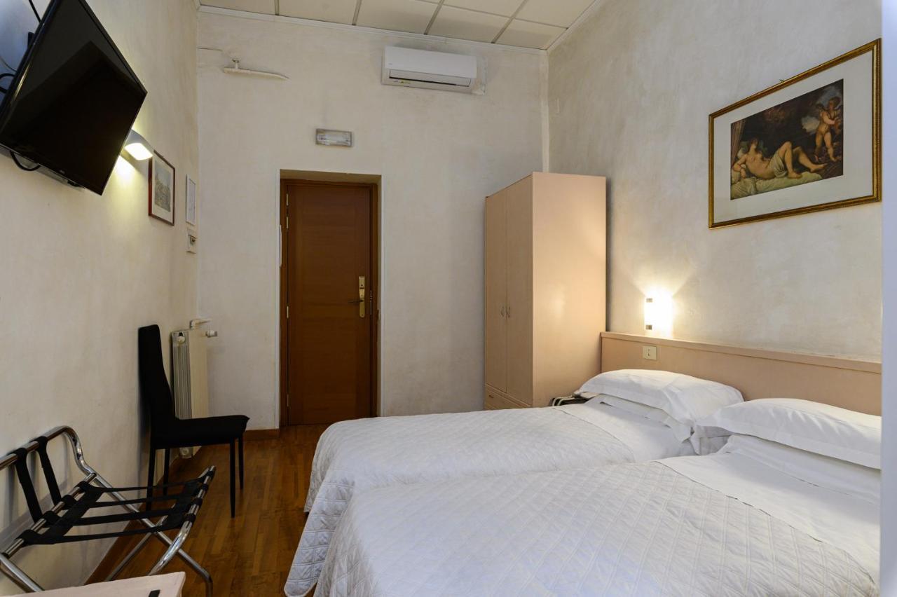 Hotel Julia Rom Eksteriør billede
